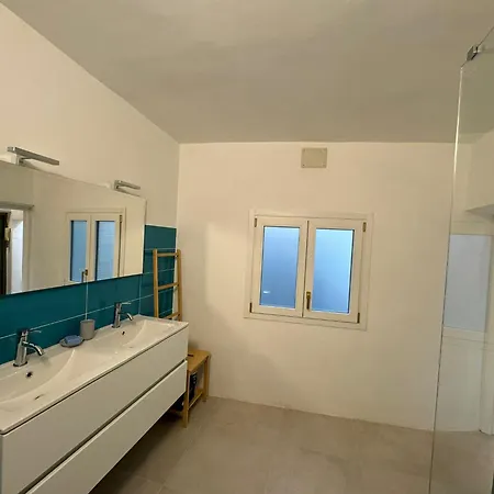 Le Due Torri In Rione Monti Rzym