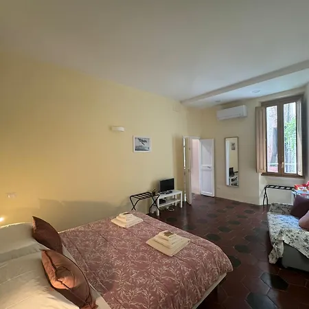 Le Due Torri In Rione Monti Apartament Rzym