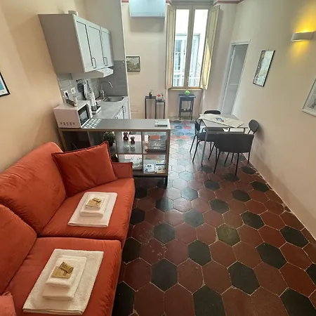 Le Due Torri In Rione Monti Rzym